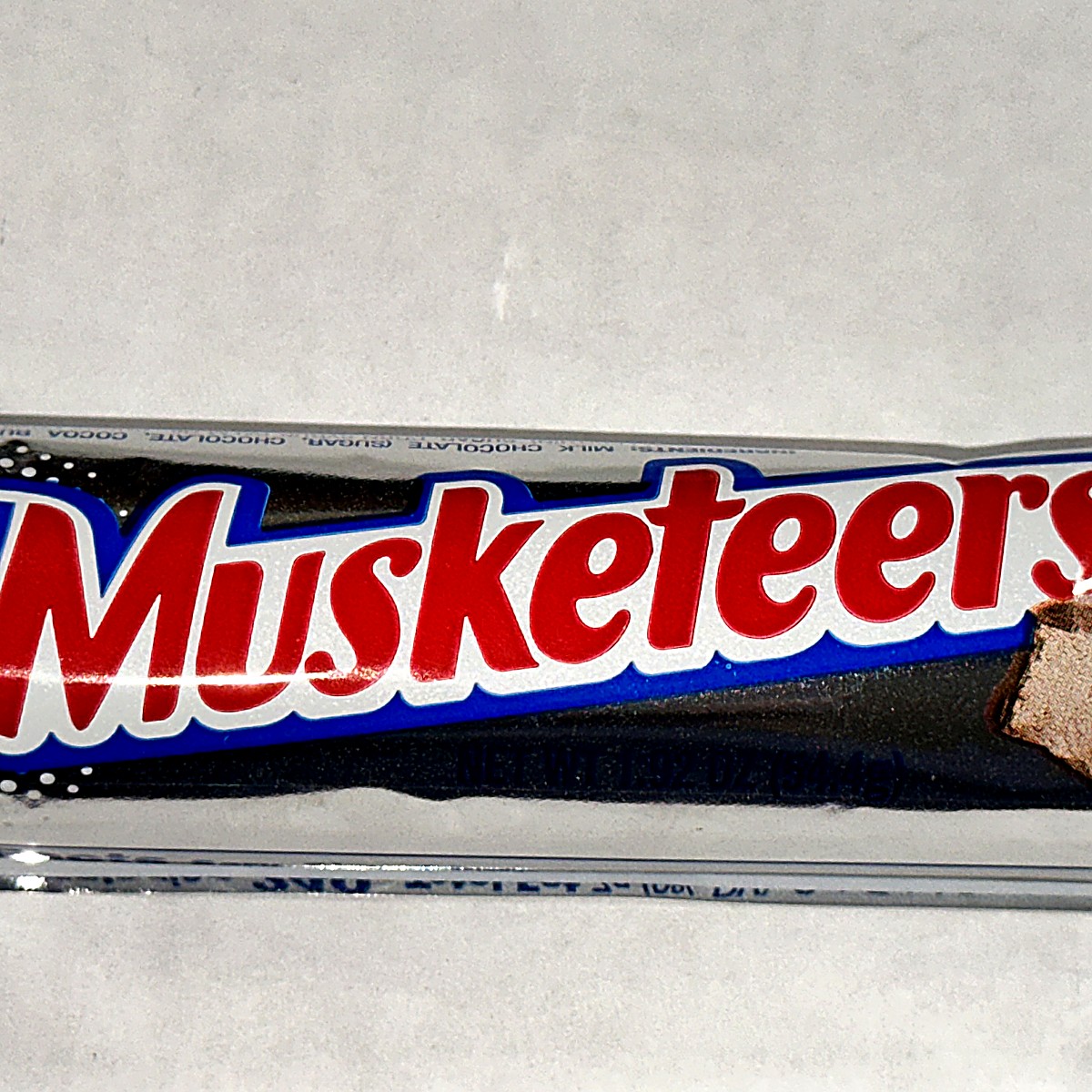 Real photo of a 3 Musketeers chocolate bar